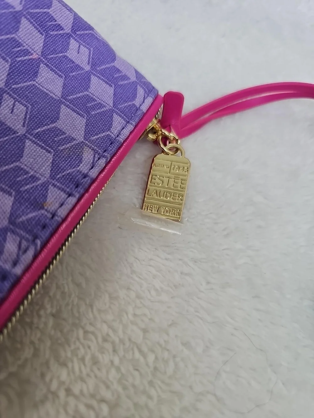 Estée Lauder Retro Travel Hotel Purple Cosmetic Bag + Luggage Tag